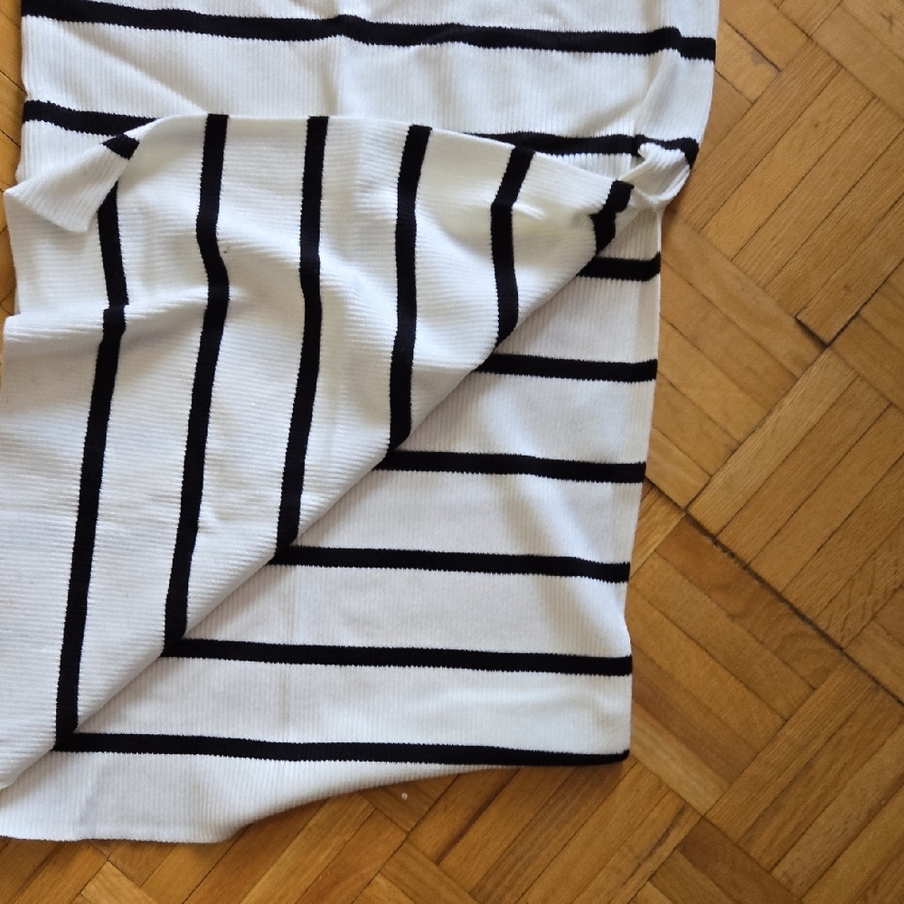 🔴H&M Rib Skirt - Picture 2 of 3